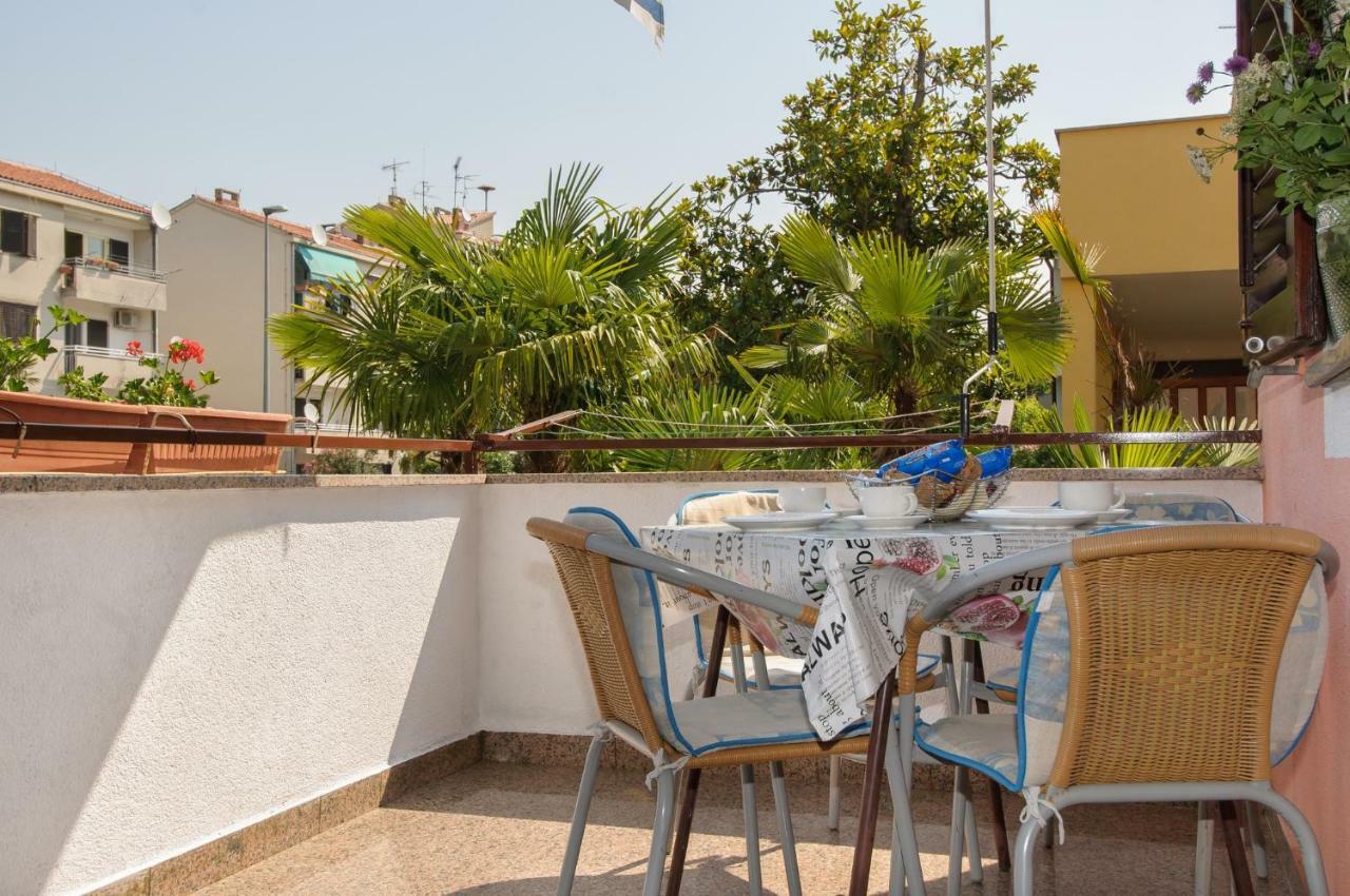 Apartments Nives Porec Bagian luar foto