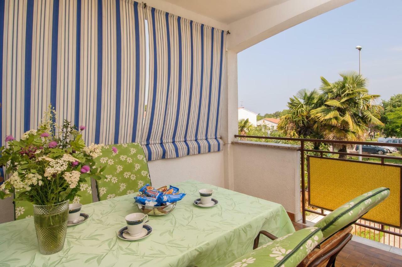 Apartments Nives Porec Bagian luar foto